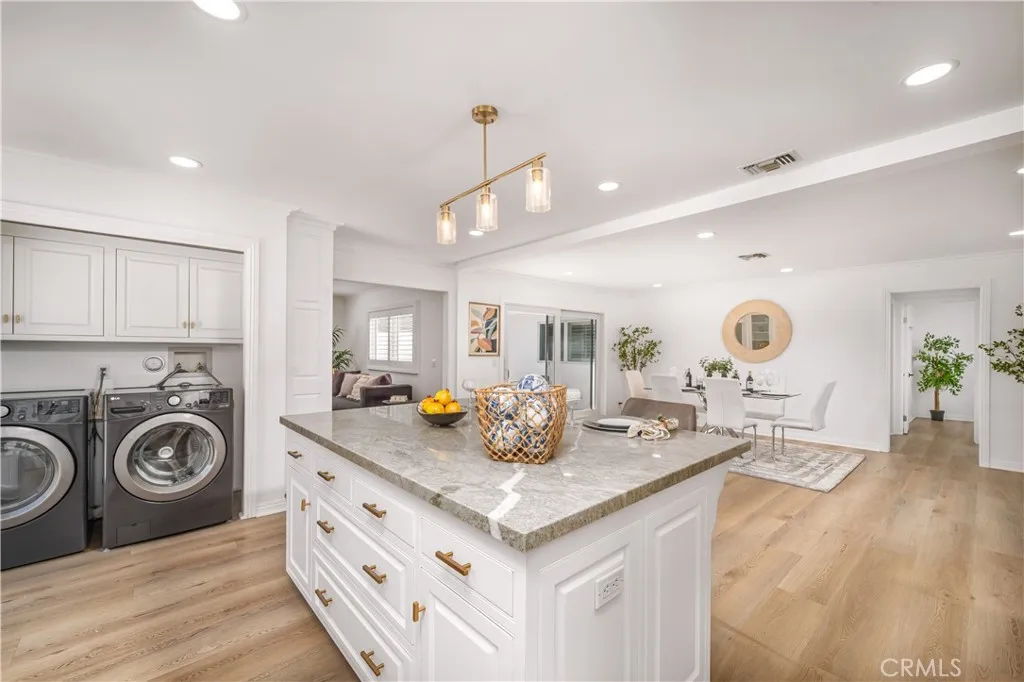 24244 Friar Street, Woodland Hills, California 91367 home-pic-14